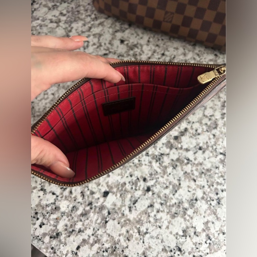 LOUIS VUITTON DAMIEN EBENE NEVERFULL & POUCH - Picture 4 of 4